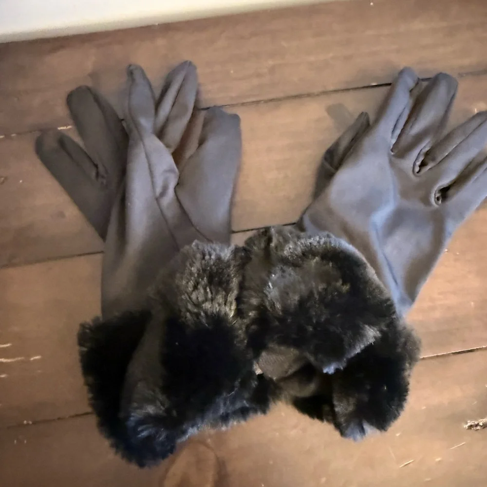 House of Harlow 1960 Black Faux Fur Cuff Gloves Women’s Stretch Winter Chic
